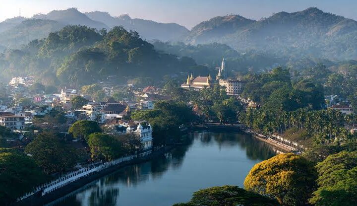 Sri Lanka 2 Nights 3 Days Tour – Kandy & Colombo